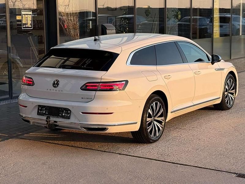 Gebraucht VW Arteon Elegance 156 PS (114 kW) 2021 Pure white Kombi