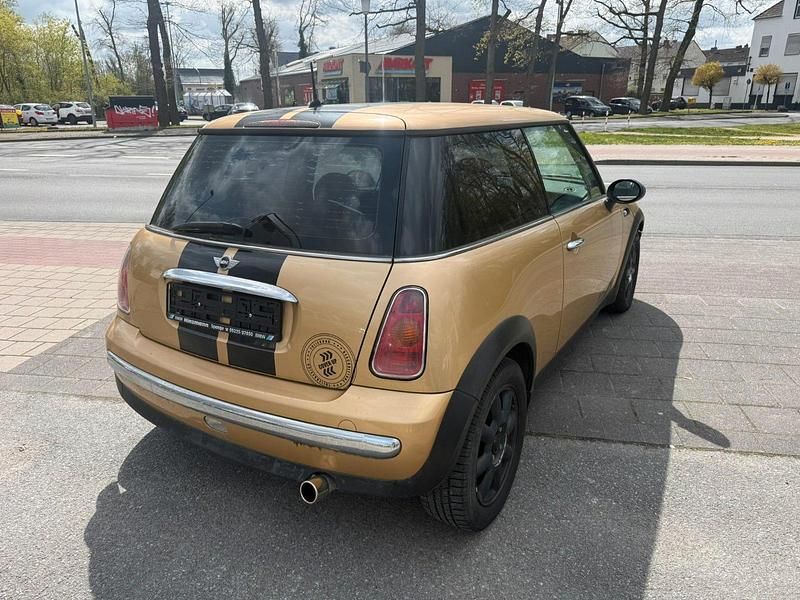 Second-hand Mini ONE 90 CP (66 kW) 2003 Galben Hatchback
