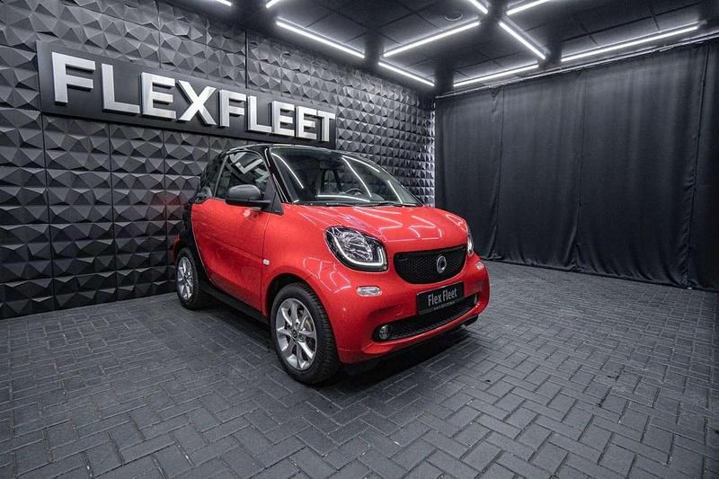 Gebraucht Smart ForTwo Coupé Passion 90 PS (66 kW) 2018 Schwarz Coupé
