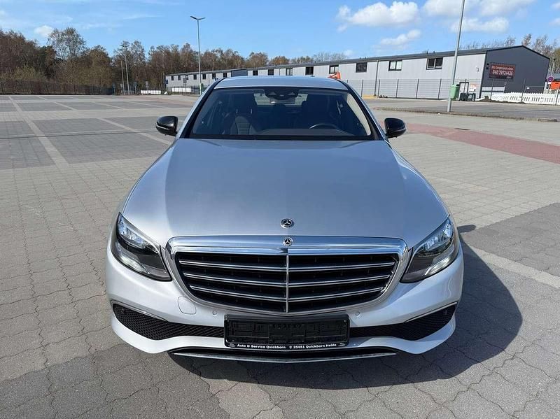 Gebraucht Mercedes E350 286 PS (210 kW) 2018 Iridiumsilber  metalliclack Limousine