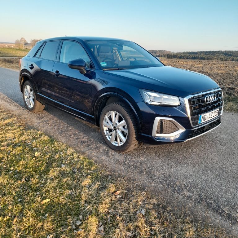 Blau Gebraucht 2023 Audi Q2 Advanced SUV | 27.900 € (Fairer Preis) - Bild 1/4