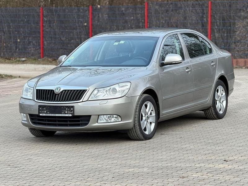 Silber Gebraucht 2009 Skoda Octavia Limousine | 3.900 € (Guter Preis) - Bild 1/4