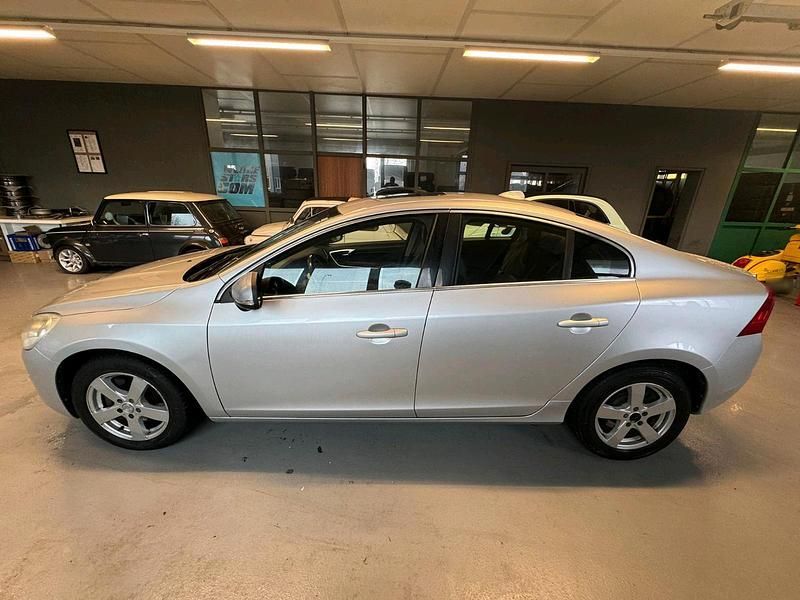 Gebraucht Volvo S60 205 PS (150 kW) 2012 Silber Limousine