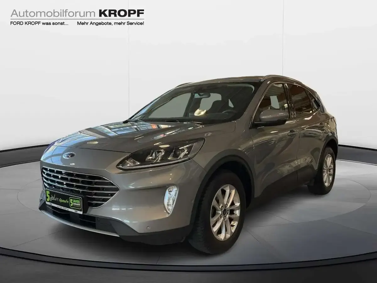 Gebraucht Ford Kuga Titanium 150 PS (110 kW) 2023 Solarsilber SUV