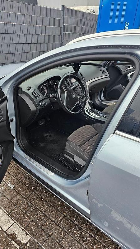 Grau Gebraucht 2012 Opel Insignia Kombi | 2.549 € (Superpreis) - Bild 1/4