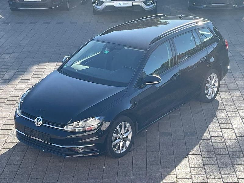 Schwarz Gebraucht 2017 VW Golf VII Comfortline Kombi | 14.290 € (Fairer Preis) - Bild 1/4
