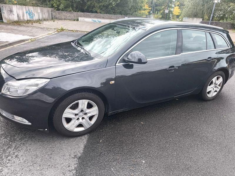 Schwarz Gebraucht 2012 Opel Insignia Country Tourer Kombi | 5.550 € - Bild 1/4