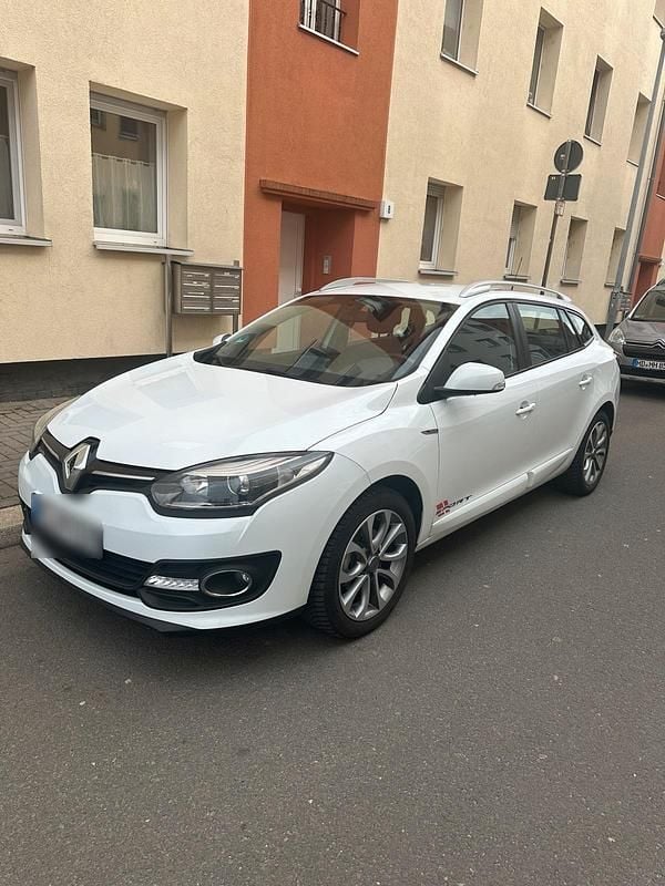 Gebraucht Renault Mégane III 110 PS (80 kW) 2014 Weiß Kombi