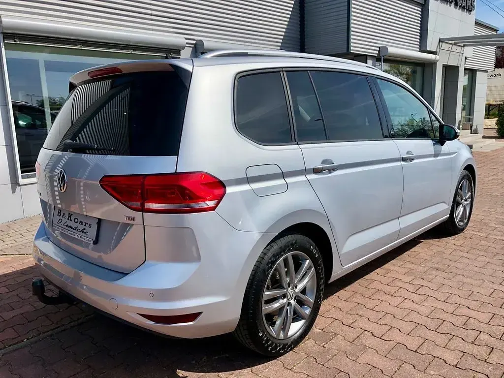 Gebraucht VW Touran Sound 116 PS (85 kW) 2017 Silber Van / Kleinbus