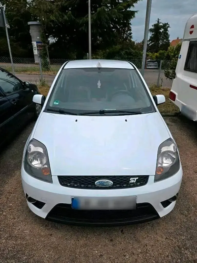 Gebraucht Ford Fiesta ST 150 PS (110 kW) 2007 Weiß Kleinwagen