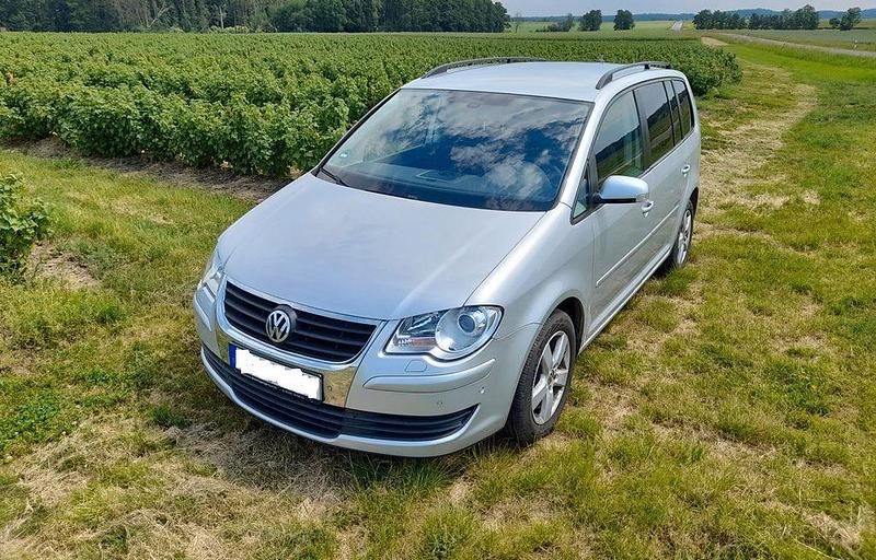 Gebraucht VW Touran 140 PS (102 kW) 2008 Silber Van / Kleinbus