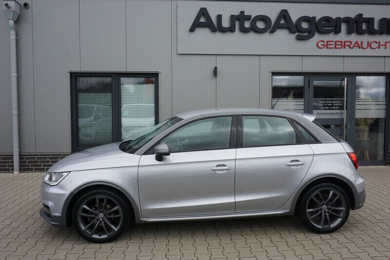 Gebraucht Audi A1 Sportback Sport 95 PS (69 kW) 2017 Silber Kleinwagen