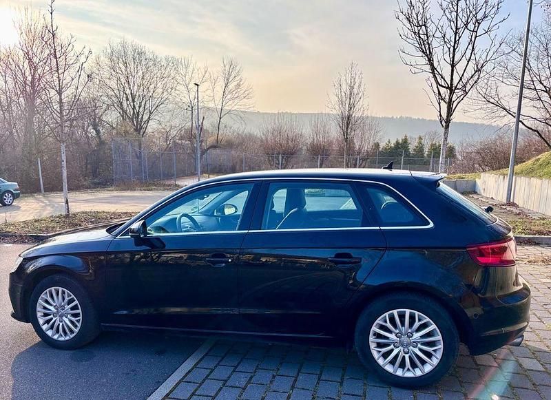 Gebraucht Audi A3 Ambiente 122 PS (89 kW) 2013 Schwarz Limousine
