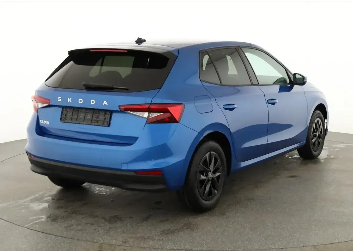 Nowe Skoda Fabia Selection 116 KM (85 kW) 2026 Niebieski Hatchback
