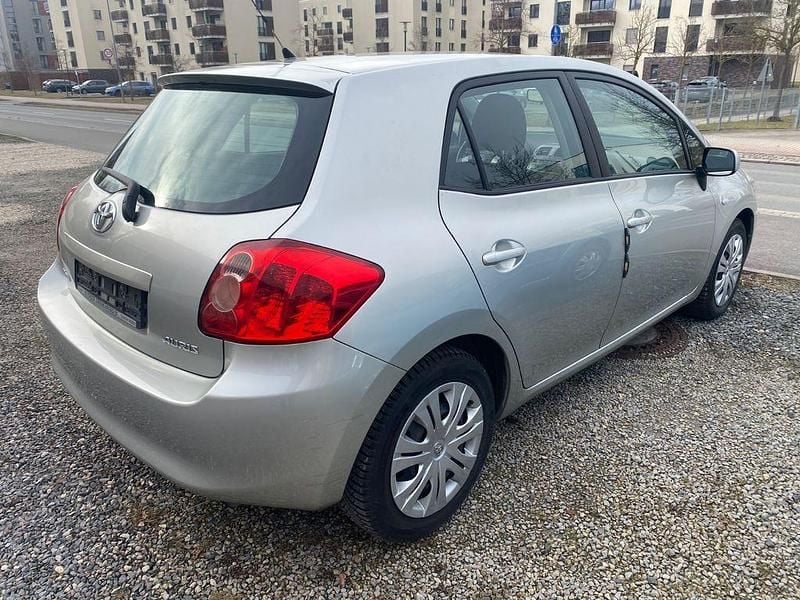 Gebraucht Toyota Auris 97 PS (71 kW) 2007 Silber Kleinwagen