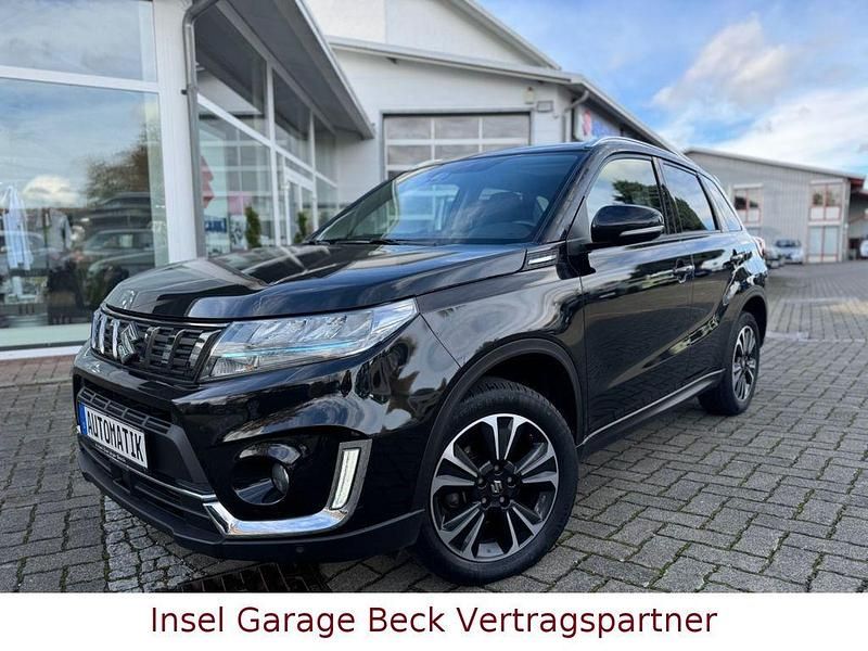 Schwarz Gebraucht 2021 Suzuki Vitara Comfort+ SUV | 22.730 € (Teuer) - Bild 1/4