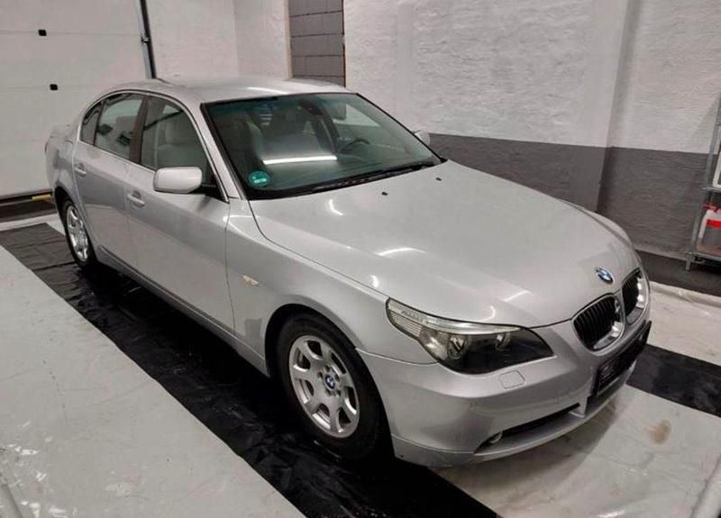 Gebraucht BMW 520 170 PS (125 kW) 2004 Grau Limousine