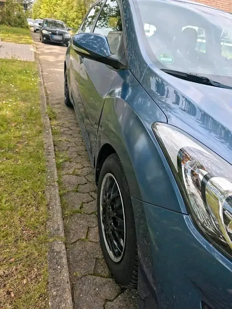 Usado Hyundai i30 99 CV (72 kW) 2014 Gris Familiar