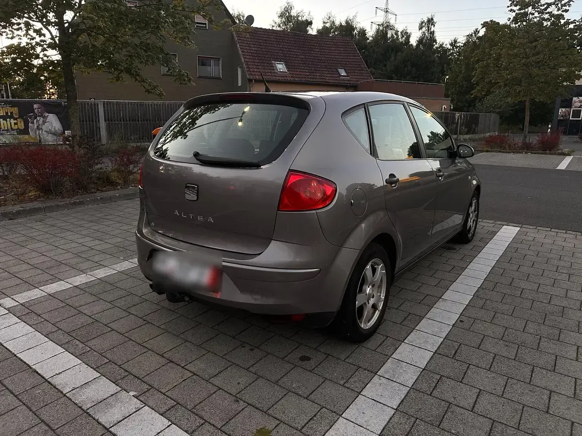 Gebraucht Seat Altea 105 PS (77 kW) 2005 Braun Van / Kleinbus