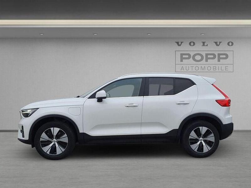 Gebraucht Volvo XC40 Plus 262 PS (192 kW) 2022 Crystal white / metallic SUV