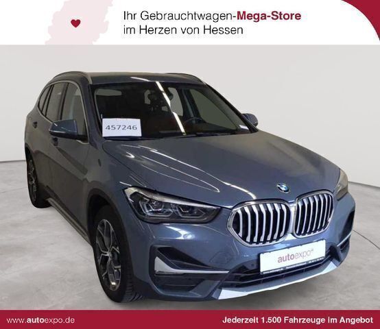 Grau Gebraucht 2021 BMW X1 xLine SUV | 17.789 € (Guter Preis) - Bild 1/4