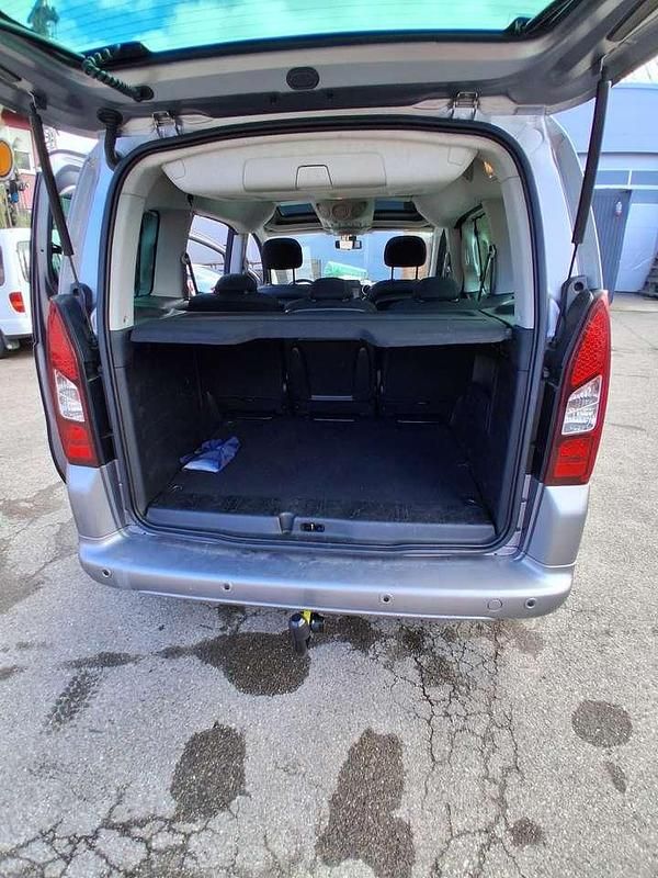 Gebraucht Citroën Berlingo Shine 120 PS (88 kW) 2017 Lack grau artense/ Van / Kleinbus