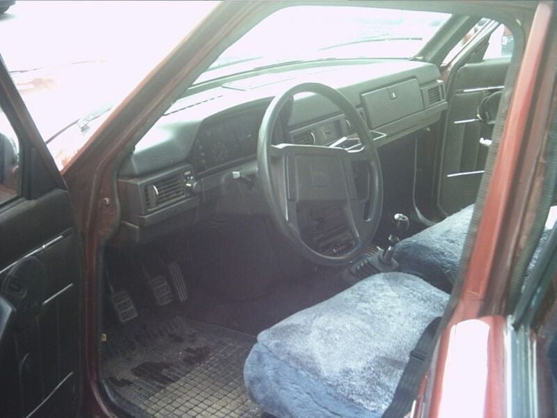 Gebraucht Volvo 244 122 PS (89 kW) 1977 Rot Limousine