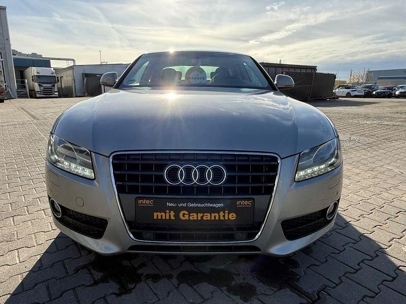 Silber Gebraucht 2010 Audi A5 Sport Coupé | 7.899 € (Fairer Preis) - Bild 1/4