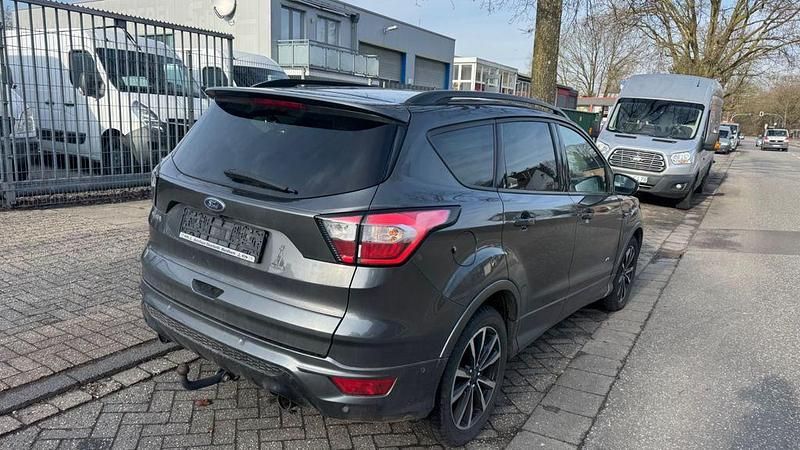 Usata Ford Kuga ST-Line 179 CV (131 kW) 2018 Grigio SUV