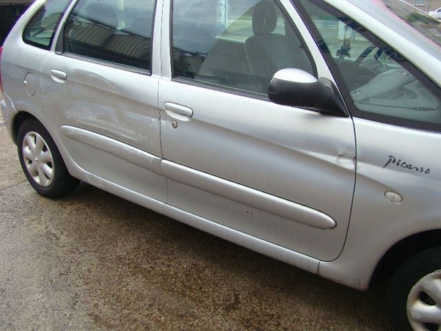 Gebraucht Citroën Xsara Picasso Tonic 116 PS (85 kW) 2004 Silber metallic Van / Kleinbus