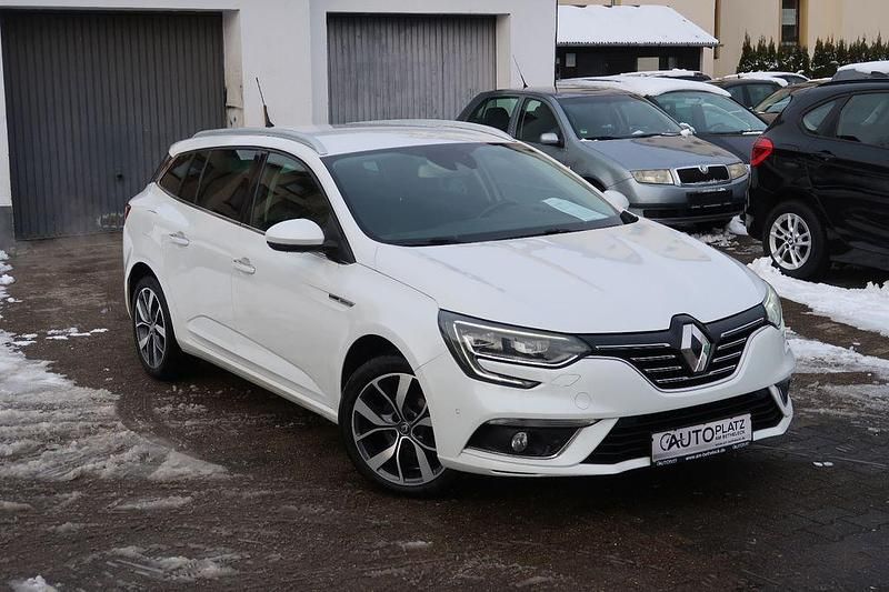 Gebraucht Renault Mégane IV Bose Edition 132 PS (97 kW) 2016 Weiß Limousine