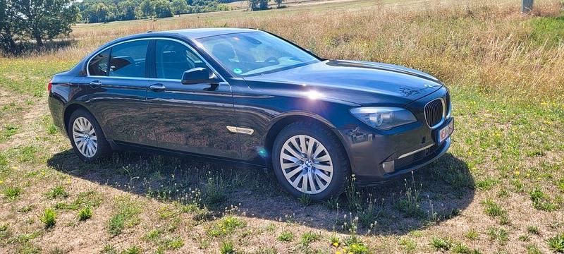 Gebraucht BMW 730 245 PS (180 kW) 2008 Schwarz Limousine