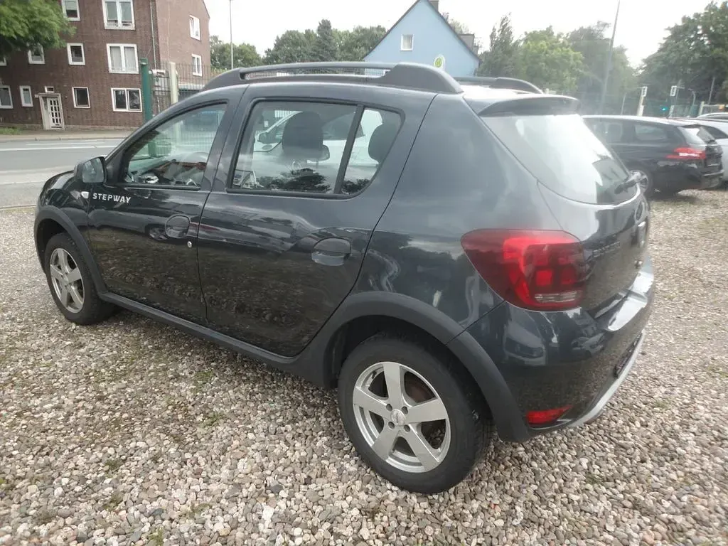 Gebraucht Dacia Sandero Prestige 90 PS (66 kW) 2017 Grau Van / Kleinbus