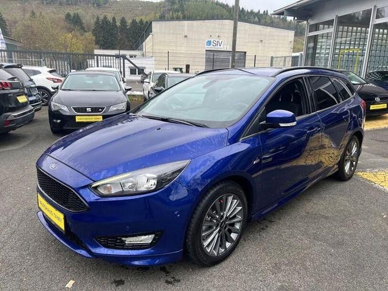 Second-hand Ford Focus ST-Line 150 CP (110 kW) 2017 Albastru Break