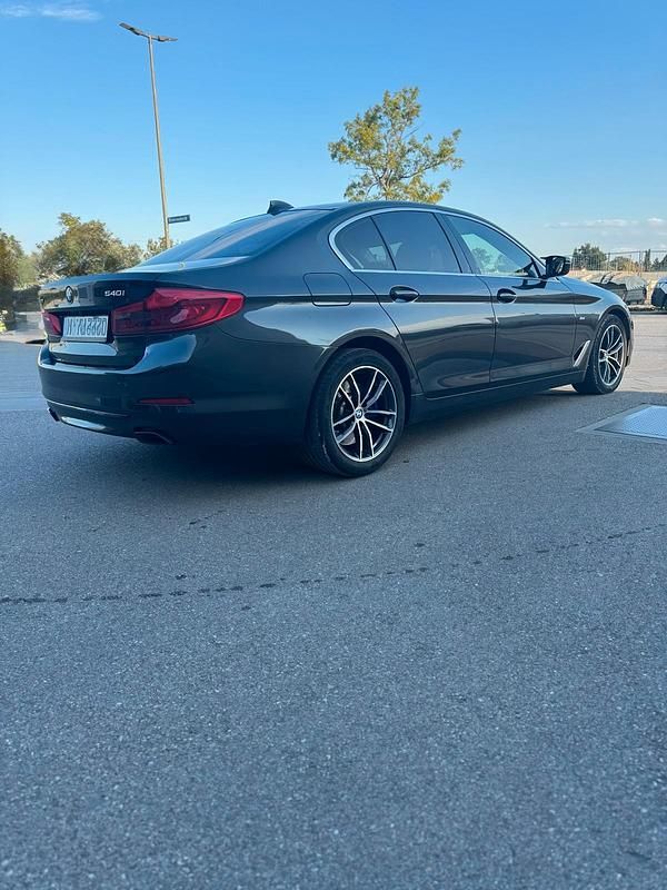 Gebraucht BMW 540 340 PS (250 kW) 2018 Grau Limousine