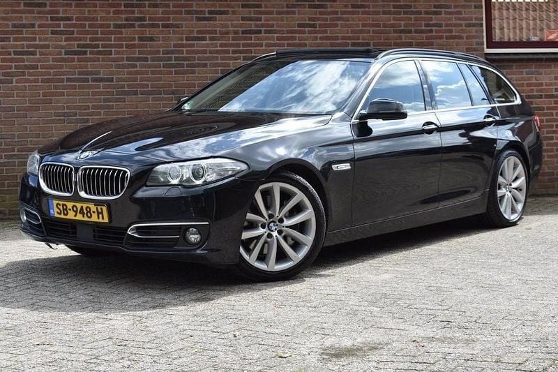 Schwarz Gebraucht 2013 BMW 530 Executive Kombi | 9.877 € (Guter Preis) - Bild 1/4