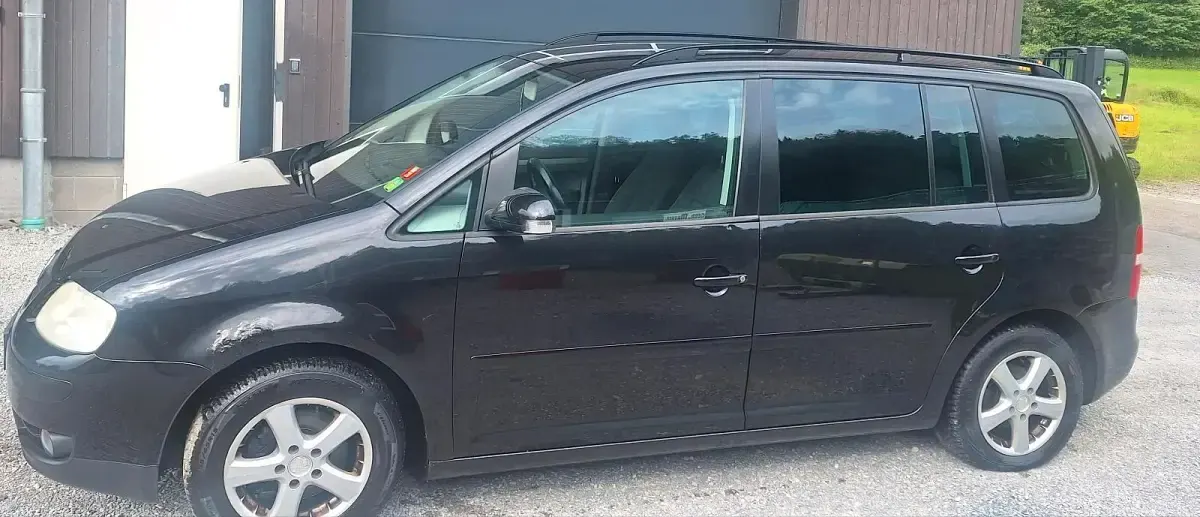 Gebraucht VW Touran 116 PS (85 kW) 2003 Schwarz Van / Kleinbus