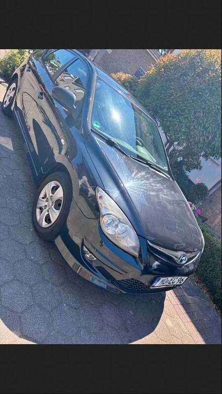 Schwarz Gebraucht 2010 Hyundai i30 Edition+ Limousine | 2.450 € (Guter Preis) - Bild 1/4
