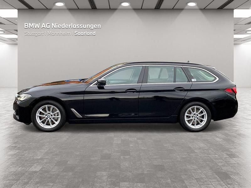 Gebraucht BMW 530 Sport Line 286 PS (210 kW) 2023 Schwarz Kombi