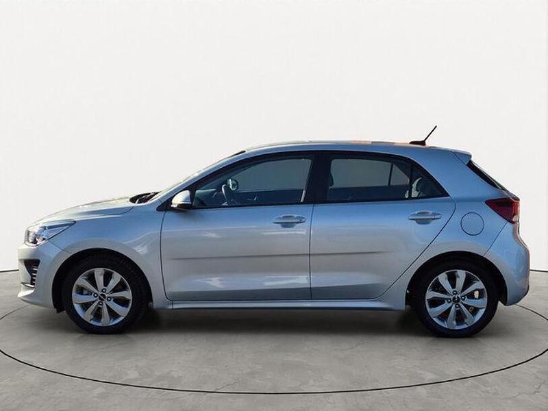 Gebraucht Kia Rio Vision 84 PS (61 kW) 2023 Silber / seidensilber (metallic) Limousine