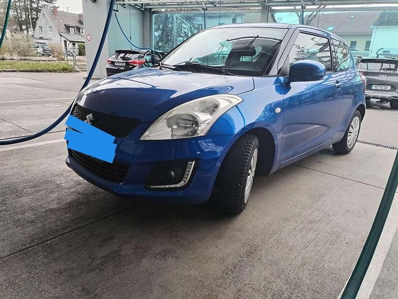 Gebraucht Suzuki Swift 94 PS (69 kW) 2015 Blau Kleinwagen