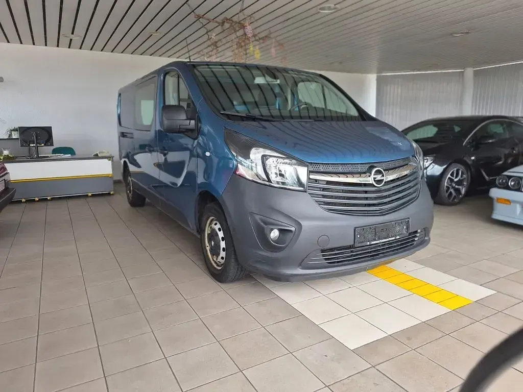 Gebraucht Opel Vivaro 145 PS (106 kW) 2018 Blau Van / Kleinbus
