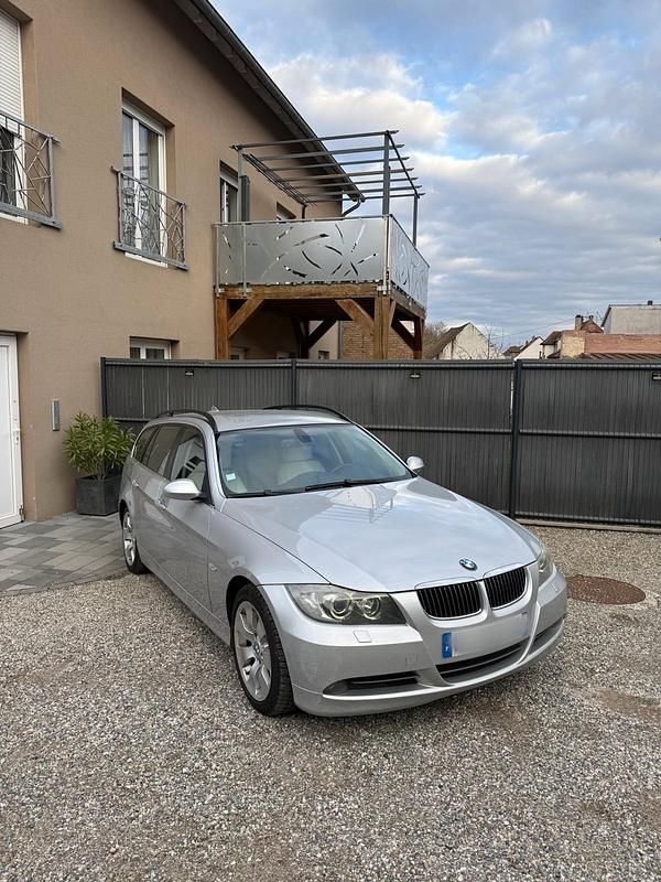 Gebraucht BMW 330 231 PS (169 kW) 2007 Limousine