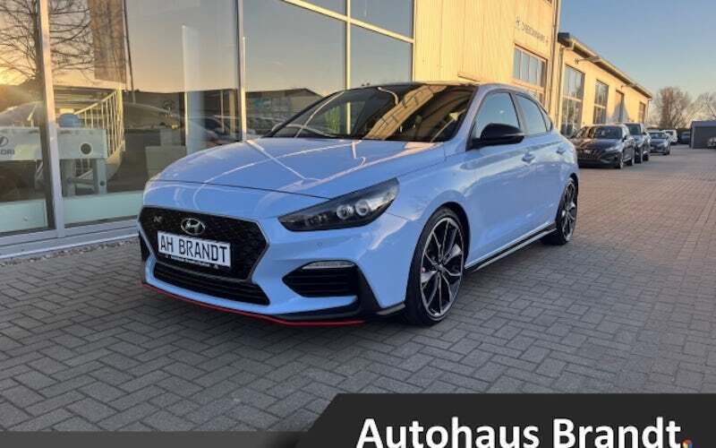 Blau Gebraucht 2019 Hyundai i30 N Performance Limousine | 22.950 € (Fairer Preis) - Bild 1/4