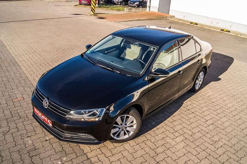 Schwarz Gebraucht 2016 VW Jetta Limousine | 9.999 € (Fairer Preis) - Bild 1/4