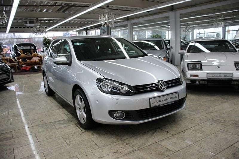 Gebraucht VW Golf VI Team 122 PS (89 kW) 2010 Silber Kleinwagen