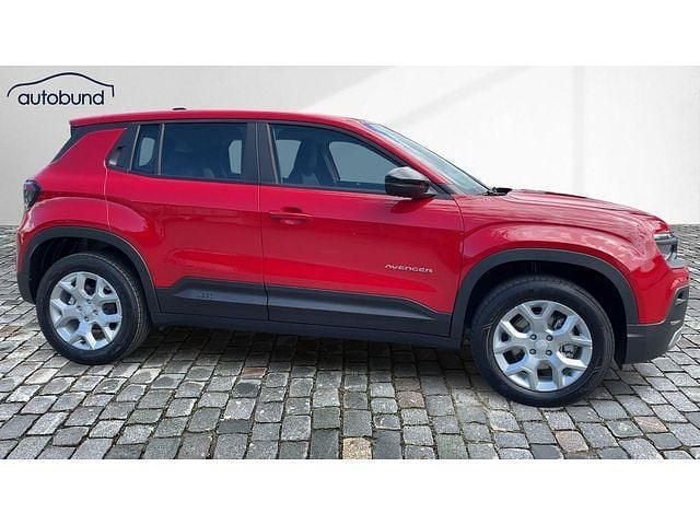 Neu Jeep Avenger Altitude 101 PS (74 kW) 2025 SUV