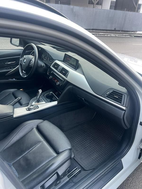 Gebraucht BMW 320 190 PS (139 kW) 2015 Weiß Kombi