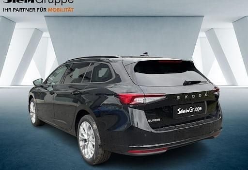 Neu Skoda Superb Selection 150 PS (110 kW) 2025 Schwarz Kombi