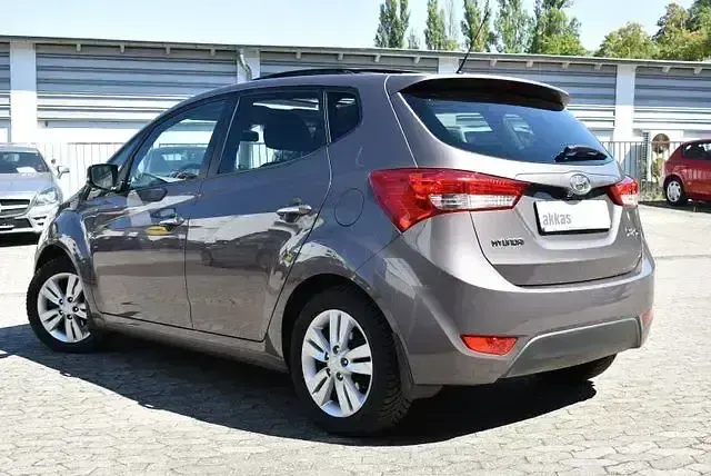 Gebraucht Hyundai ix20 Trend 125 PS (91 kW) 2012 Braun Kleinwagen